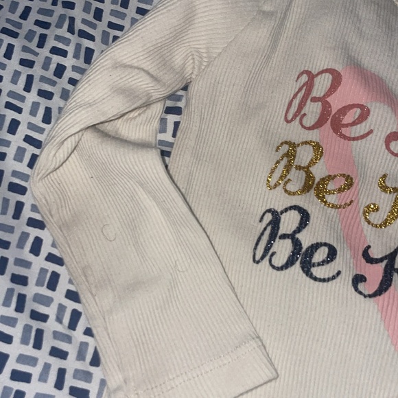 Two piece set - Picture 3 of 6